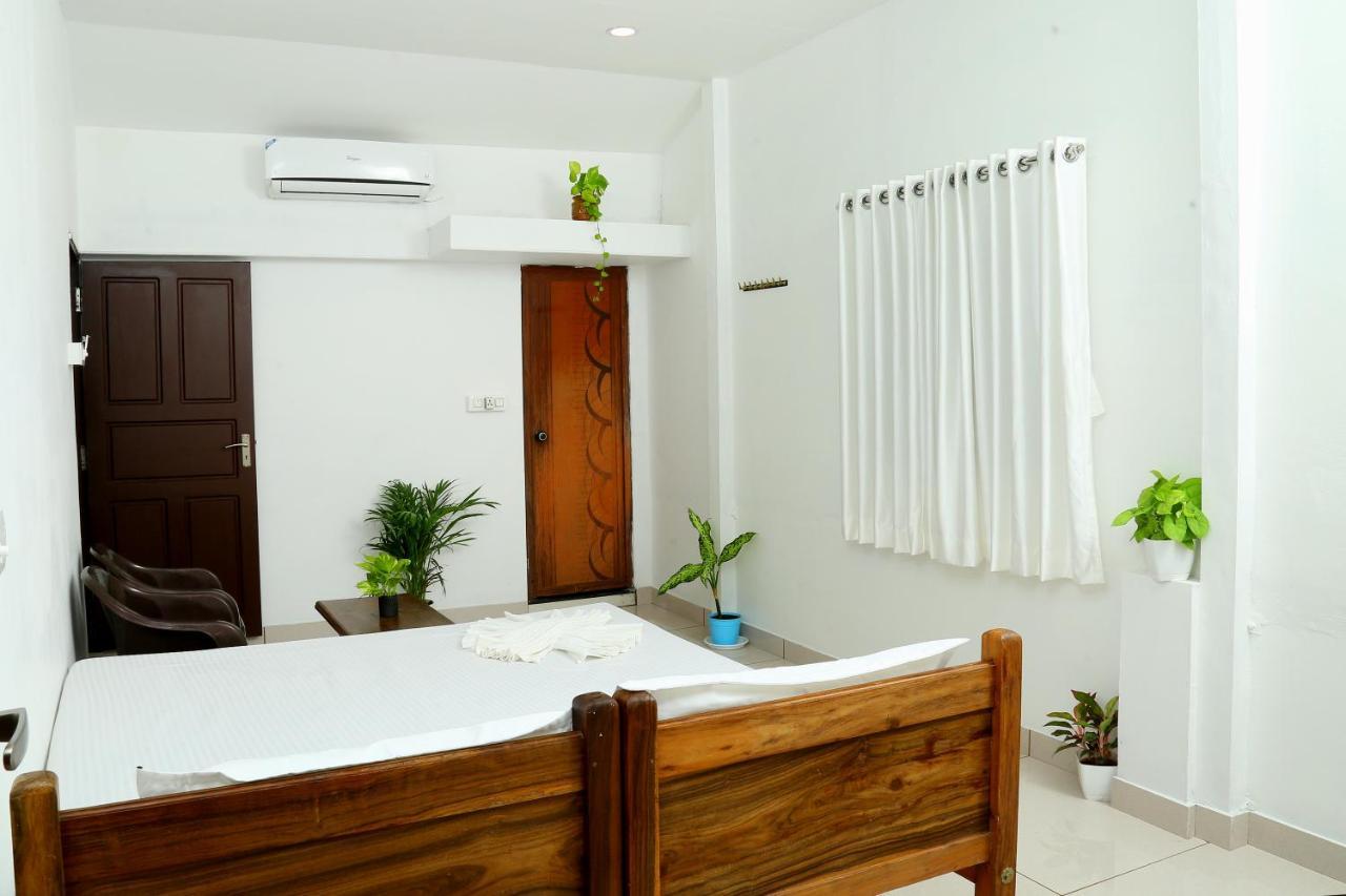 Bethesda Inn Kochi Esterno foto