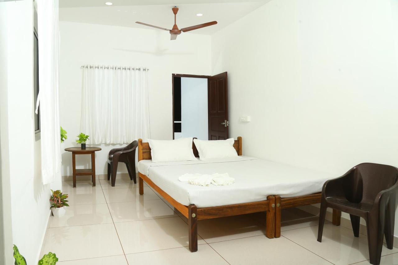Bethesda Inn Kochi Esterno foto