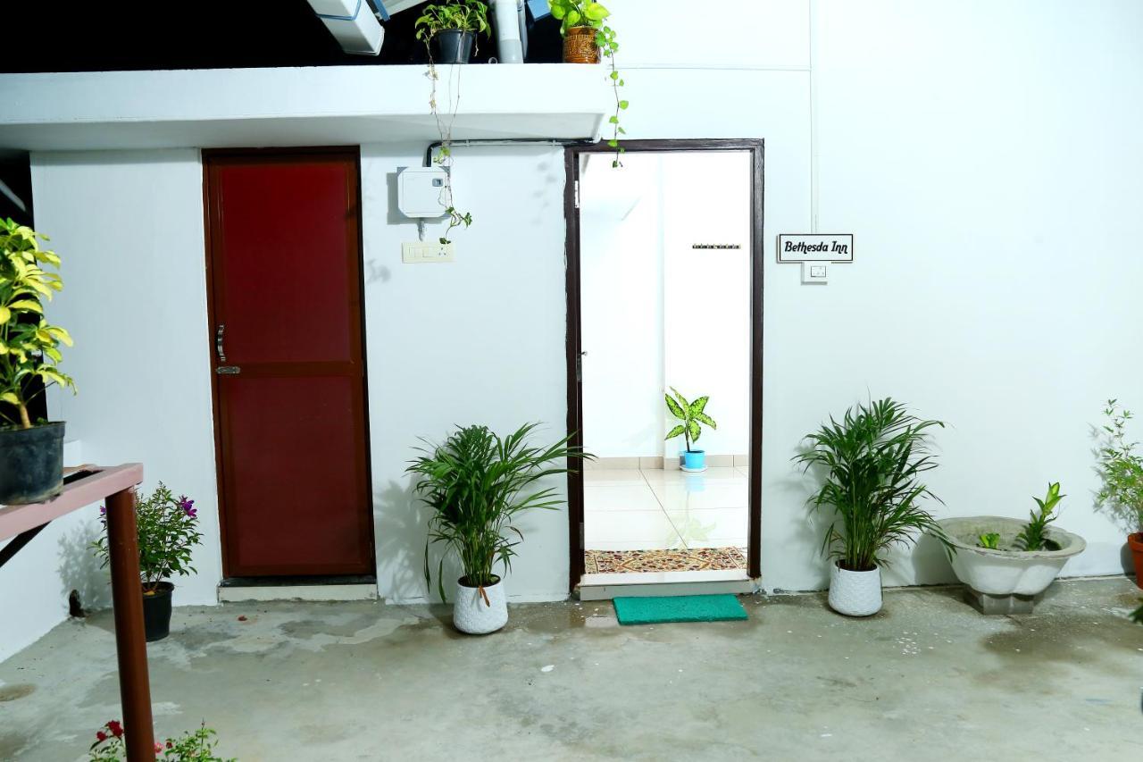 Bethesda Inn Kochi Esterno foto