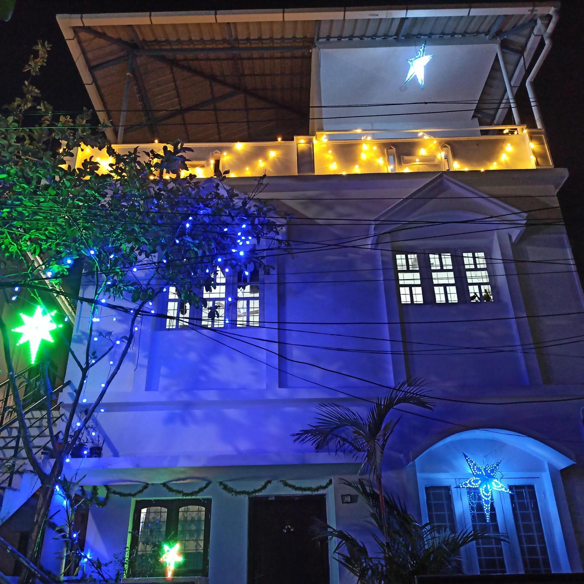 Bethesda Inn Kochi Esterno foto