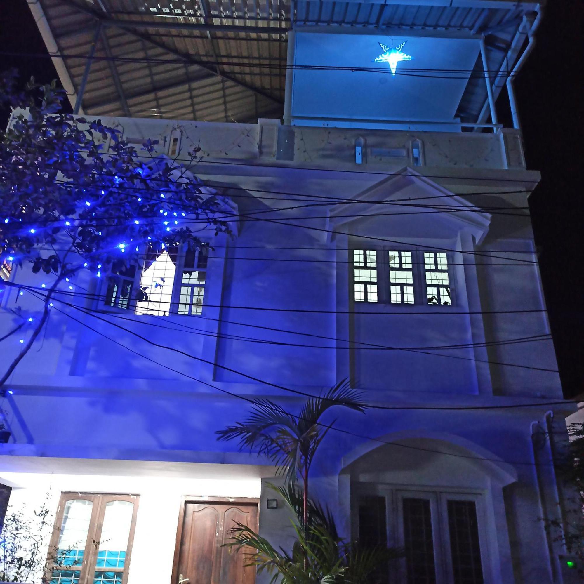 Bethesda Inn Kochi Esterno foto