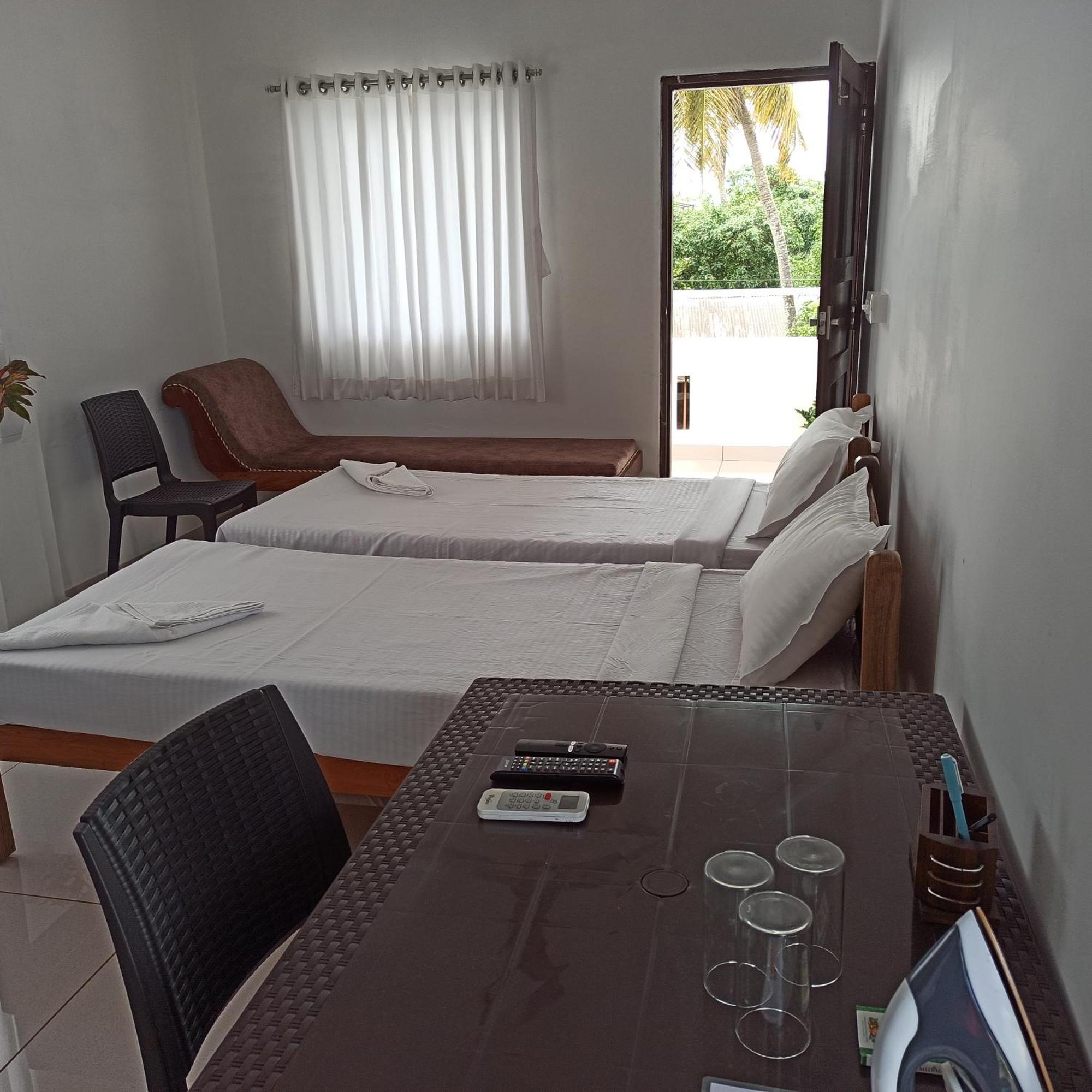 Bethesda Inn Kochi Esterno foto