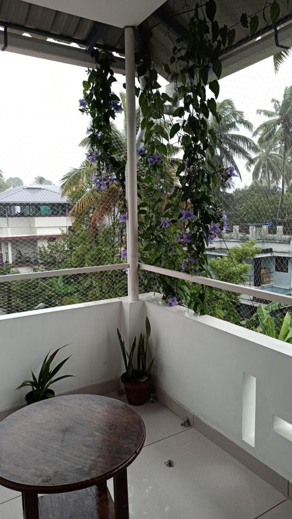 Bethesda Inn Kochi Esterno foto