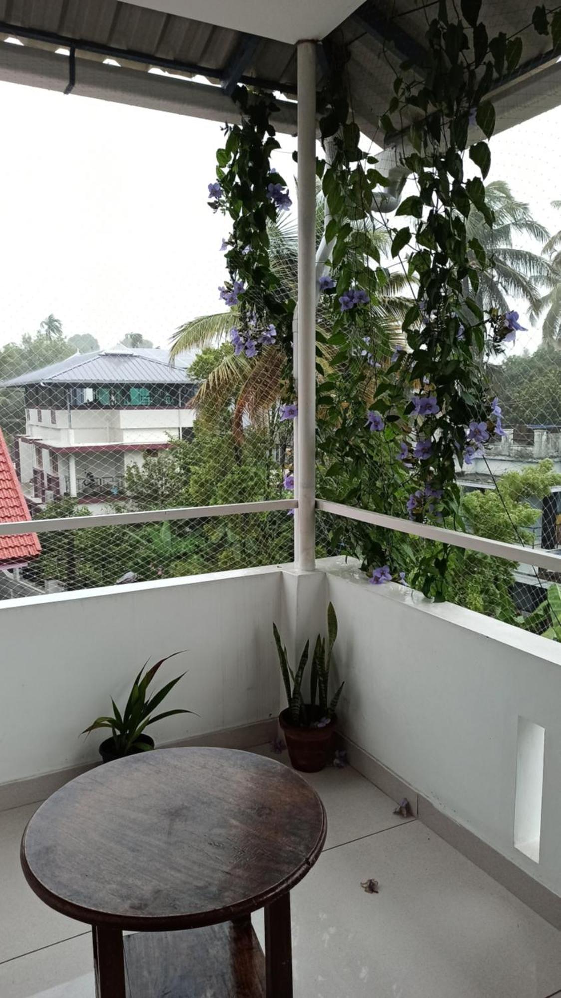 Bethesda Inn Kochi Esterno foto